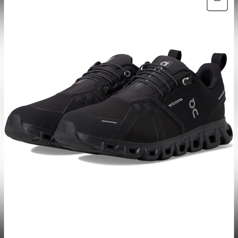 On Running Women's Black size 6wide waterproof